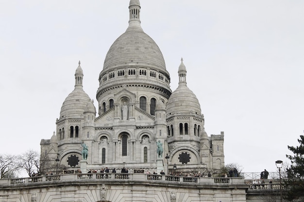 Foto vista de ângulo baixo de um edifício