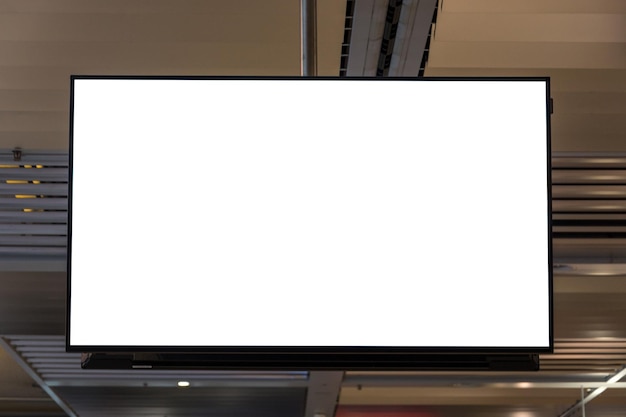 Foto vista de ângulo baixo do aparelho de televisão no aeroporto