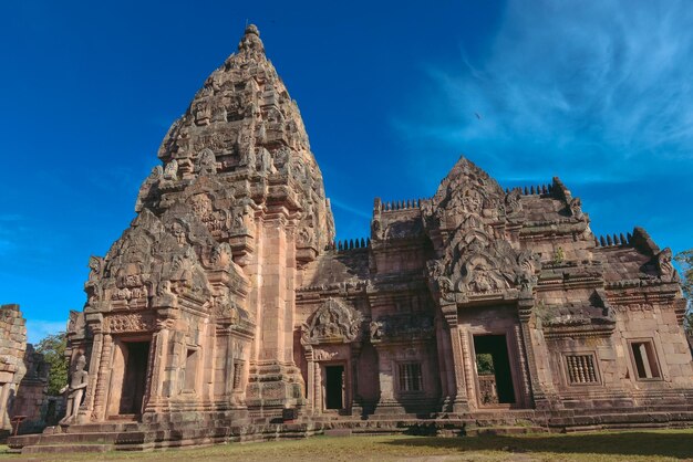 Foto vista de ângulo baixo do templo