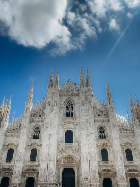 vista de parte da Catedral Duomo Milão Itália