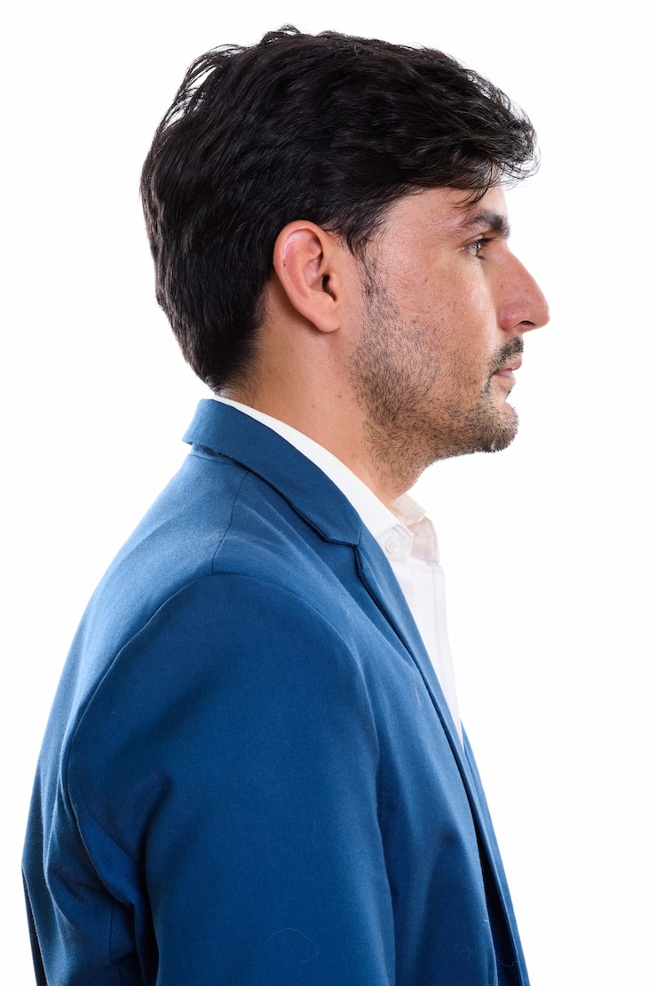 Foto vista de perfil de jovem empresário persa bonito