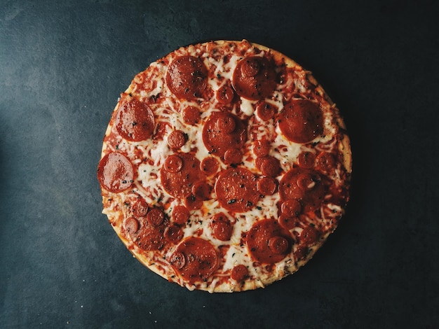 Foto vista de pizza em alto ângulo