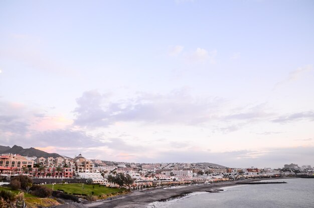 Vista de Playa de Fanabe Adeje Tenerife, Ilhas Canárias, Espanha