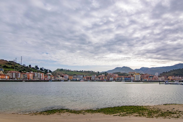 Vista de Ribadesella um dos lugares mais turísticos da região das Astúrias