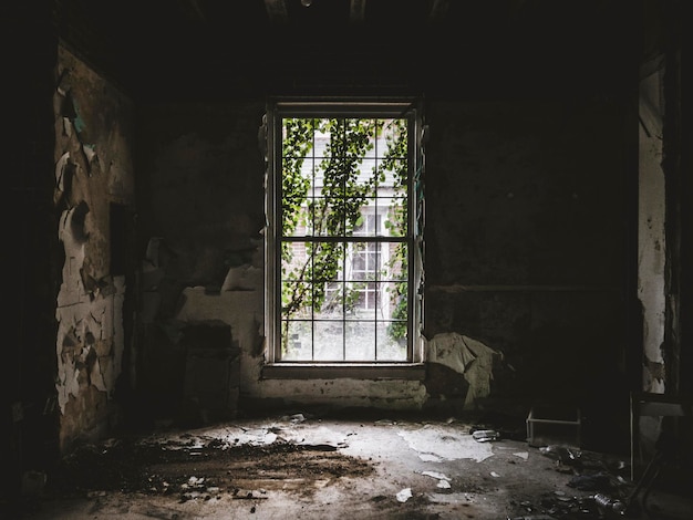 Vista de um edifício abandonado