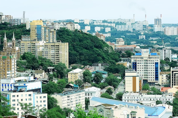 Vista de Vladivostok da ponte da cidade