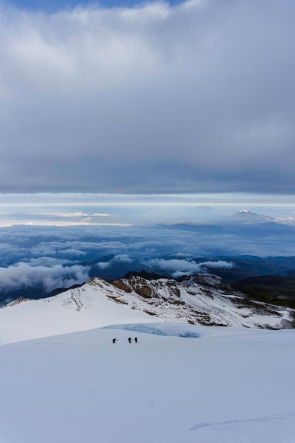 Vista deslumbrante do vulcão Cayambe Equador