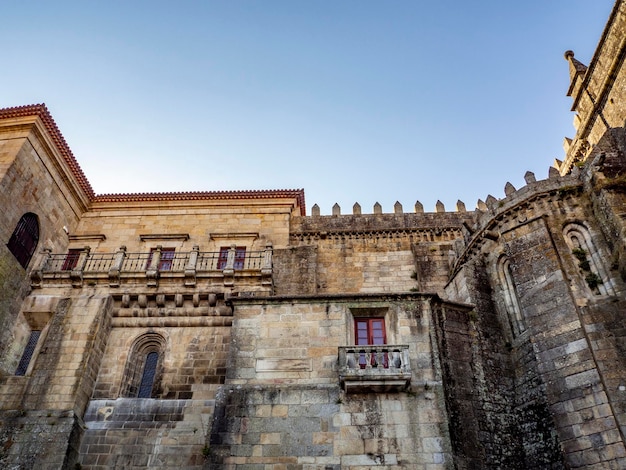 Vista detallada en la fachada trasera de la Catedral de Viseu Portugal