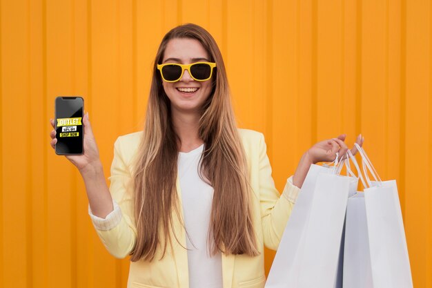 Foto vista dianteira, mulher, com, bolsas para compras