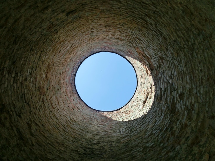 Foto vista do buraco no túnel