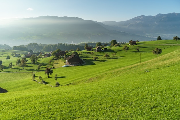 Vista do campo perto de Sarnen Obwalden, na Suíça