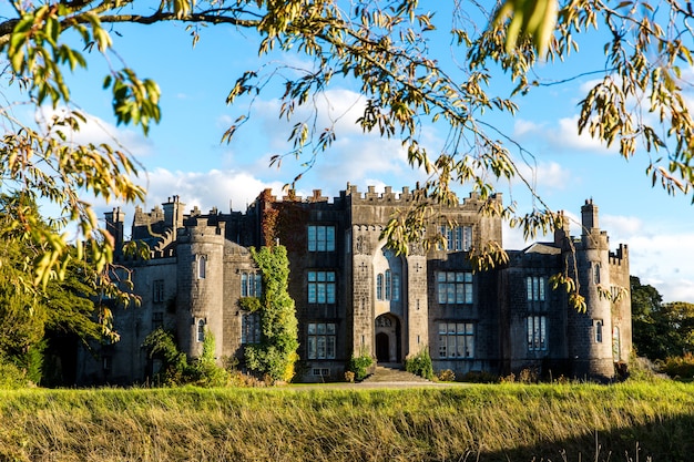 Foto vista do castelo birr no condado de offaly