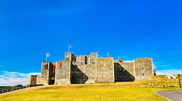 Vista do castelo de dover em kent, inglaterra