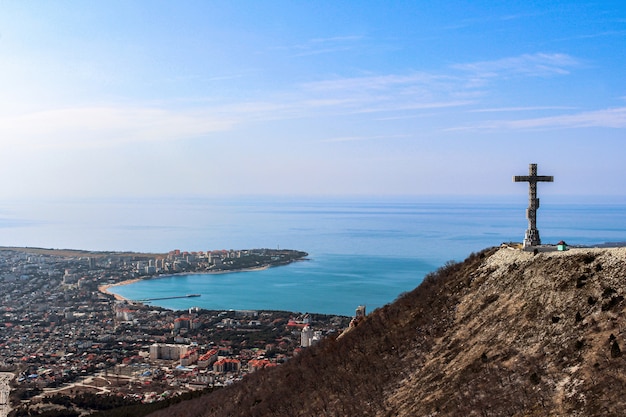 Vista do centro da cidade e da Baía das montanhas