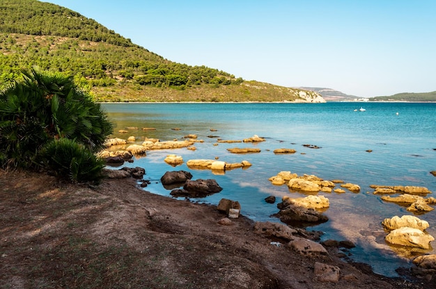 Vista do golfo e da praia de Tramariglio