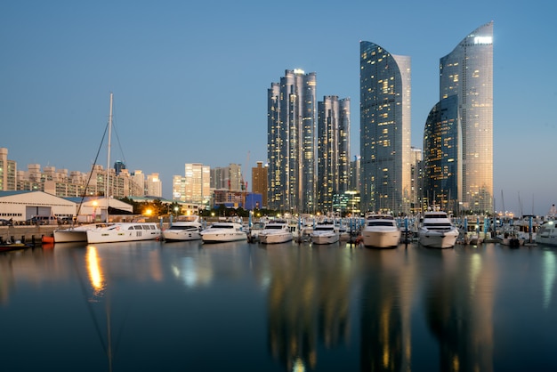 Foto vista do horizonte da cidade de busan no distrito de haeundae