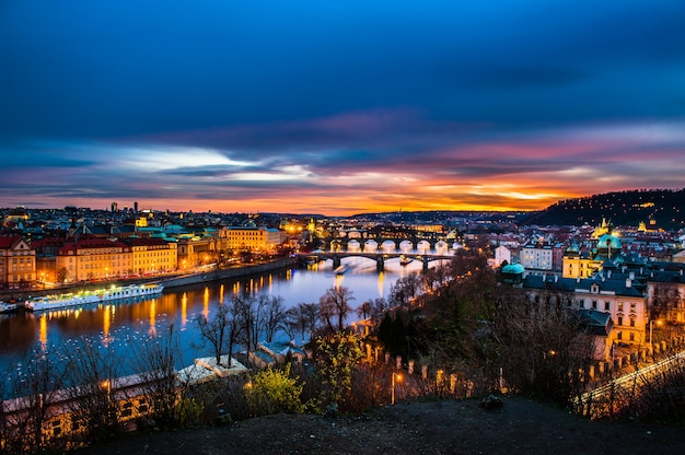 Vista do inverno em praga na república tcheca