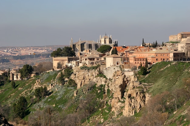 Vista do lado direito da cidade de toledo, na espanha