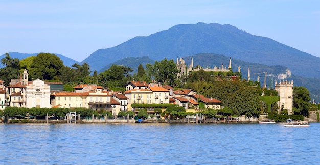 Foto vista do lago maggiore, itália