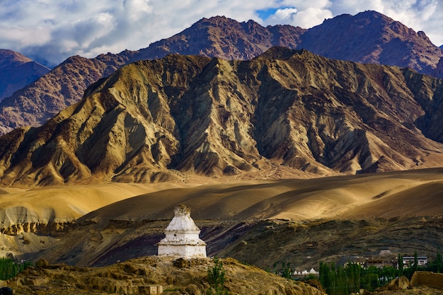 Vista do Leh Ladakh (Índia)