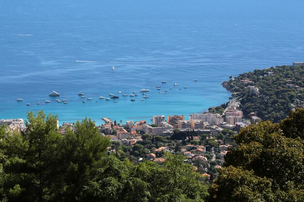 Vista do litoral da cidade das montanhas