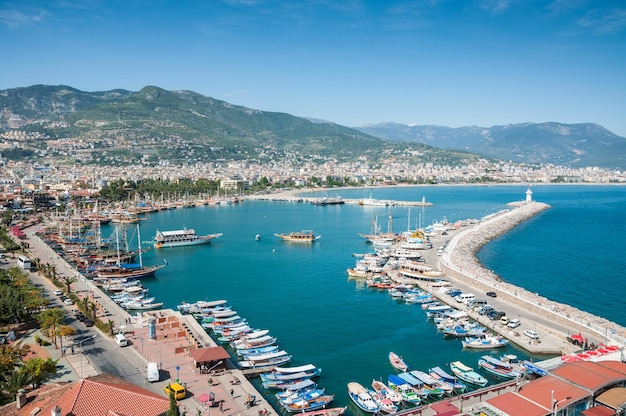 vista do mar e do porto Alanya, Turquia