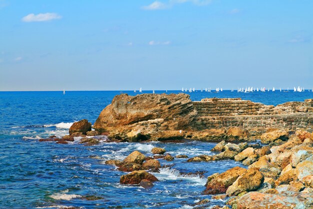 Vista do mar Mediterrâneo e do litoral