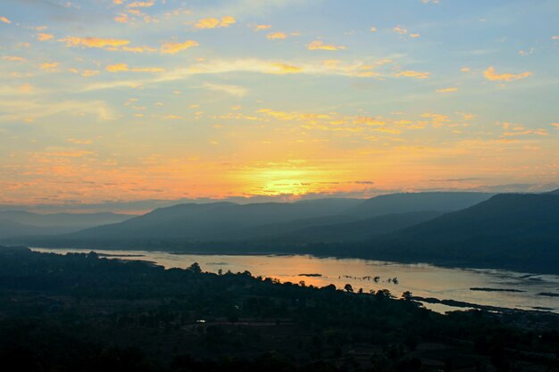 Vista do nascer do sol