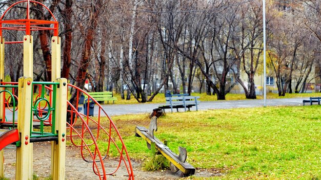 Foto vista do parque de diversões no parque