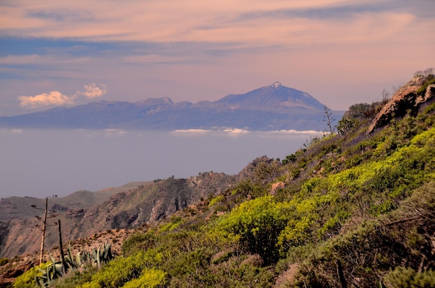 Vista do vulcão El Teide em Tenerife de Gran Canria Montanhas Canárias Espanha