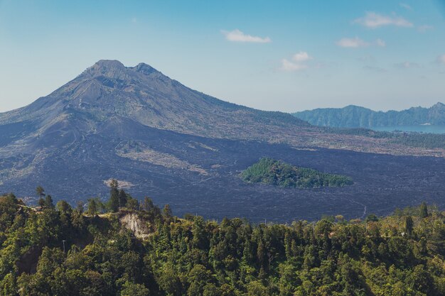 Vista do vulcão mount batur na ilha de bali