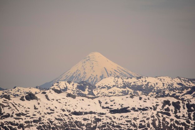 vista do vulcão Villarrica, no Chile