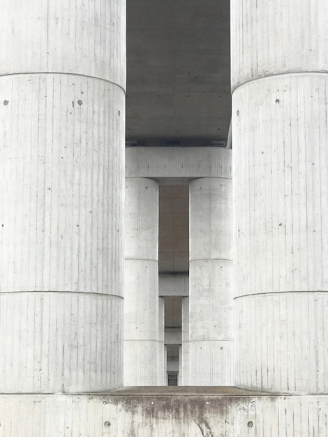 Foto vista del edificio desde un ángulo bajo