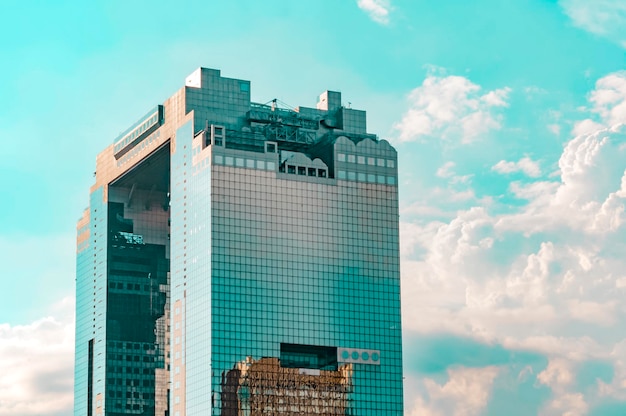 Vista del edificio del cielo de Umeda en Osaka, Japón