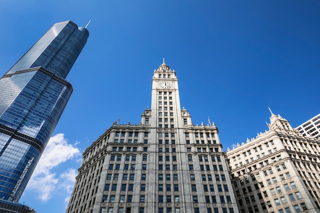 Vista de edificios y rascacielos en Chicago