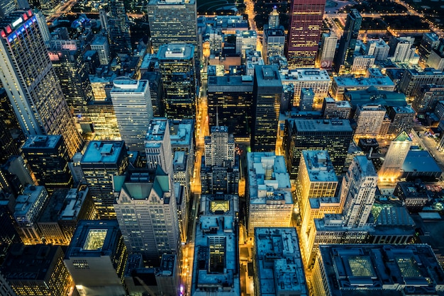 Vista de edificios y rascacielos en Chicago