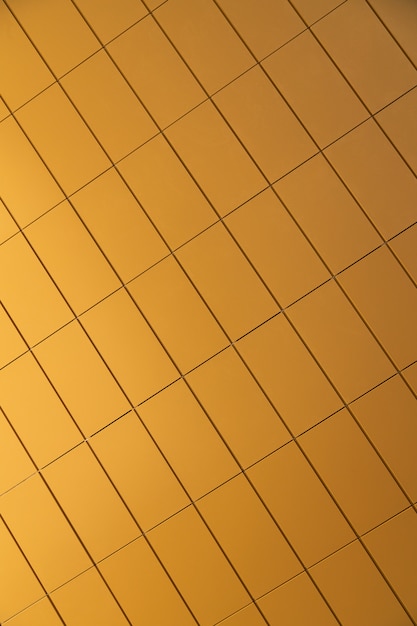Vista elevada da parede de azulejos de cor amarela quente