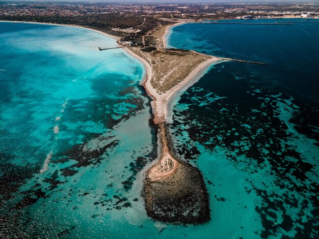 Foto vista em alto ângulo da piscina