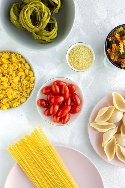 Foto vista em alto ângulo de vegetais na mesa