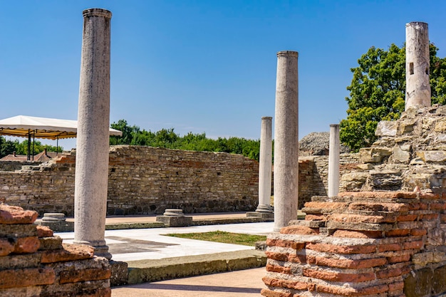 Vista em Felix Romuliana, restos mortais do palácio do imperador romano Galerius perto de Zajecar, Sérvia. É Patrimônio Mundial da UNESCO desde 2007.