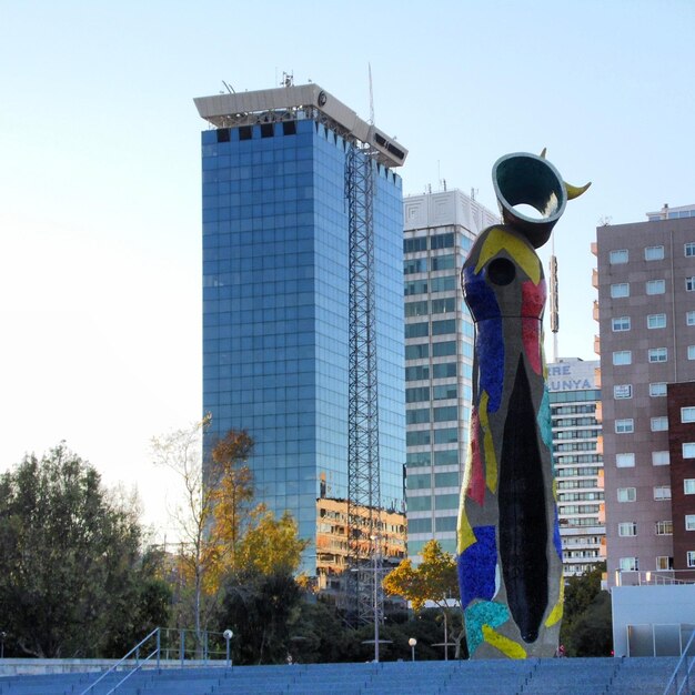 Foto vista de la estructura construida en la ciudad