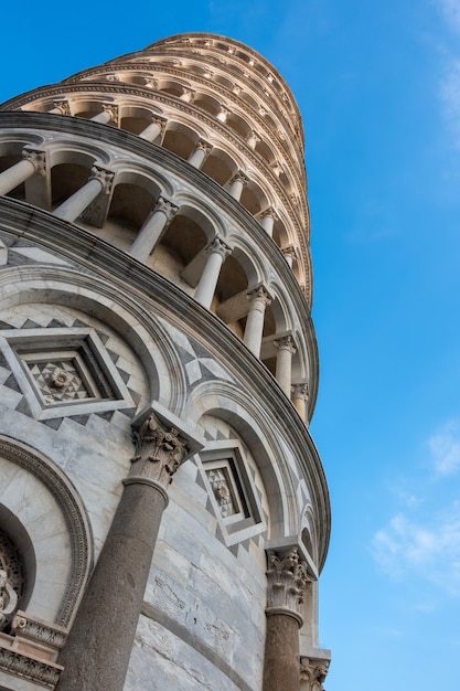 Vista exterior de la Torre Inclinada de Pisa Toscana Italia