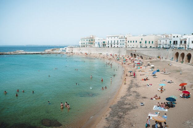 Una vista fantástica de gallipoli en puglia