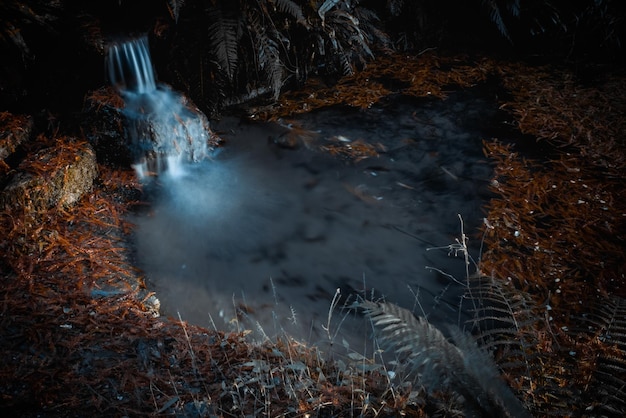 Una vista fantástica sobre el lago mortirolo, cerca de brescia