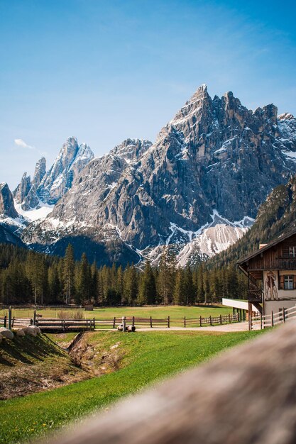 Vista fantástica sobre val viscalina em trentino