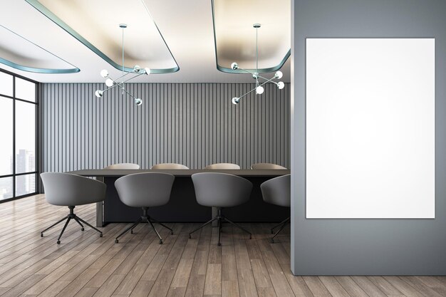 Vista frontal de un afiche blanco en blanco en una pared gris en una elegante sala de conferencias con una mesa de reuniones oscura rodeada de sillas y vistas a la ciudad desde el fondo de una ventana panorámica simulacro de representación 3D