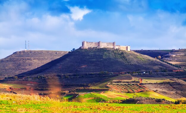 Foto vista general del castillo de jadraque