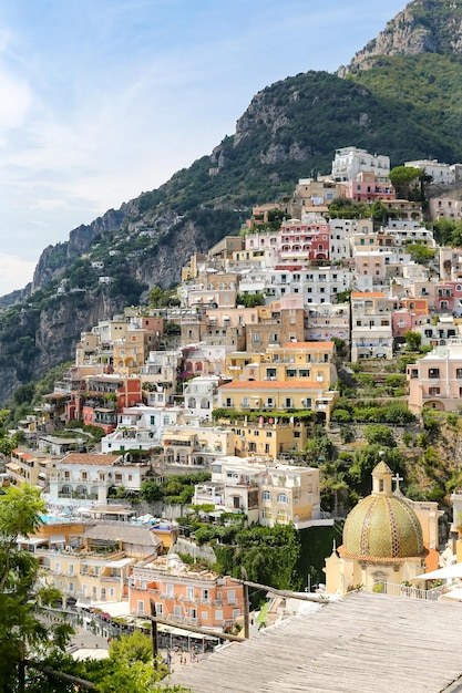 Vista geral da cidade de Positano em Nápoles Itália