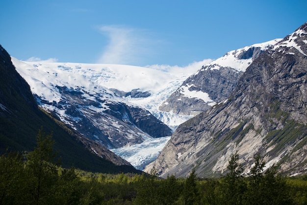 Vista geral da famosa geleira Nigardsbreen, montanhas da Noruega