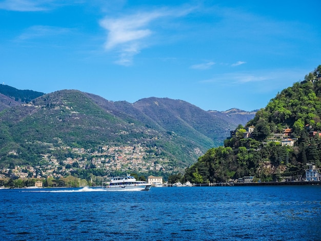 Vista HDR do Lago Como